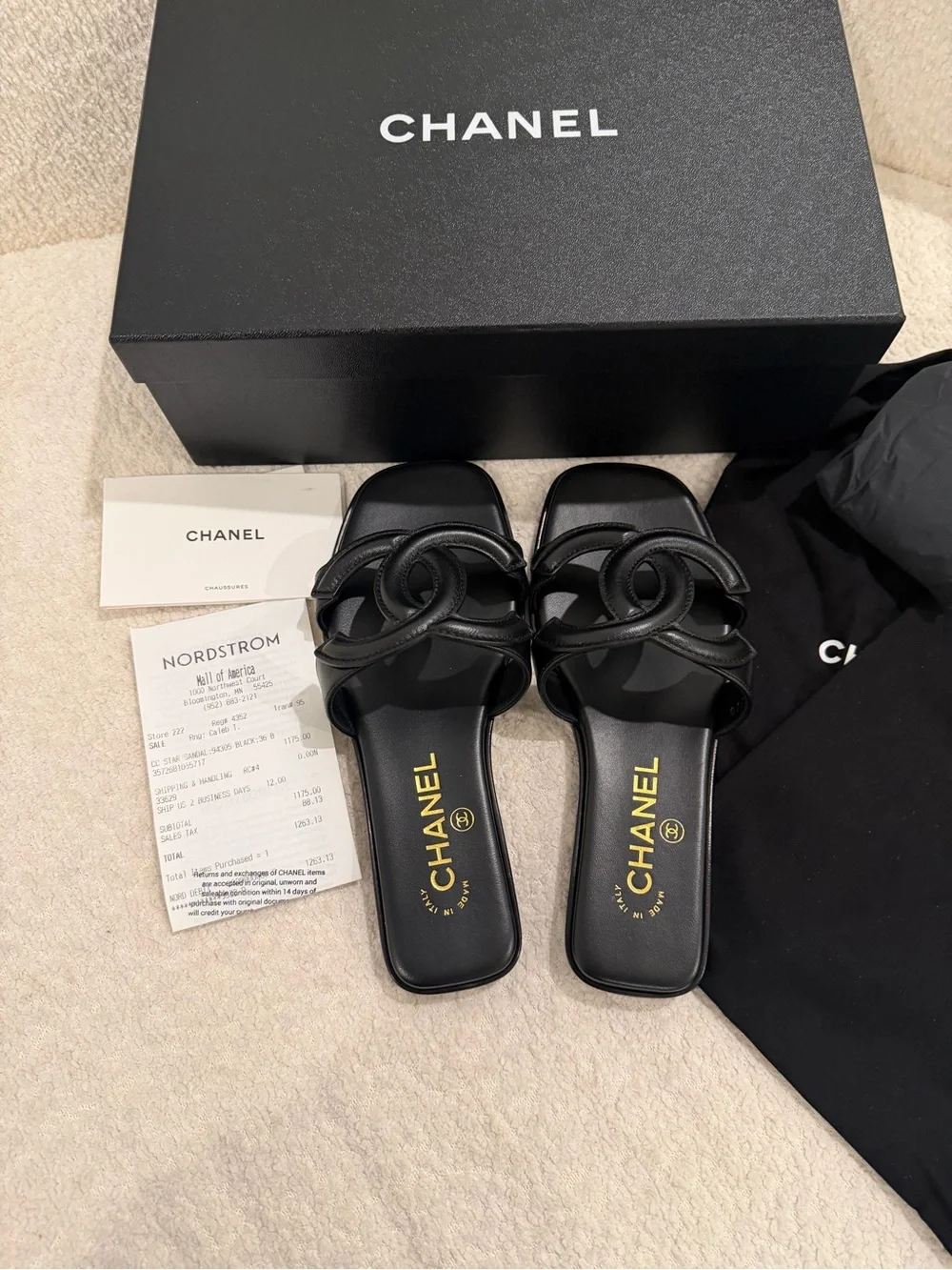 CHANEL Black Leather Interlocking CC Slide Sandals/mules